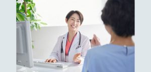 患者やスタッフとの関係をスムーズにする「雑談力」とは？現場で活かせる“会話”のコツ