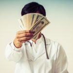 開業を考える勤務医が「不動産投資」に手を出してはいけない理由【専門家が解説】