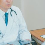 未経験可で「年収3,000万円」の求人も……美容医療業界を揺るがす「直美」問題の危険性【専門医が警鐘】