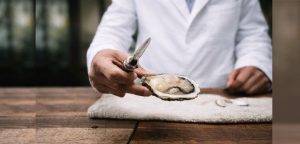牡蠣は本当に「特別に避けるべき食材」なのか──医師のための美食とリスクの再整理